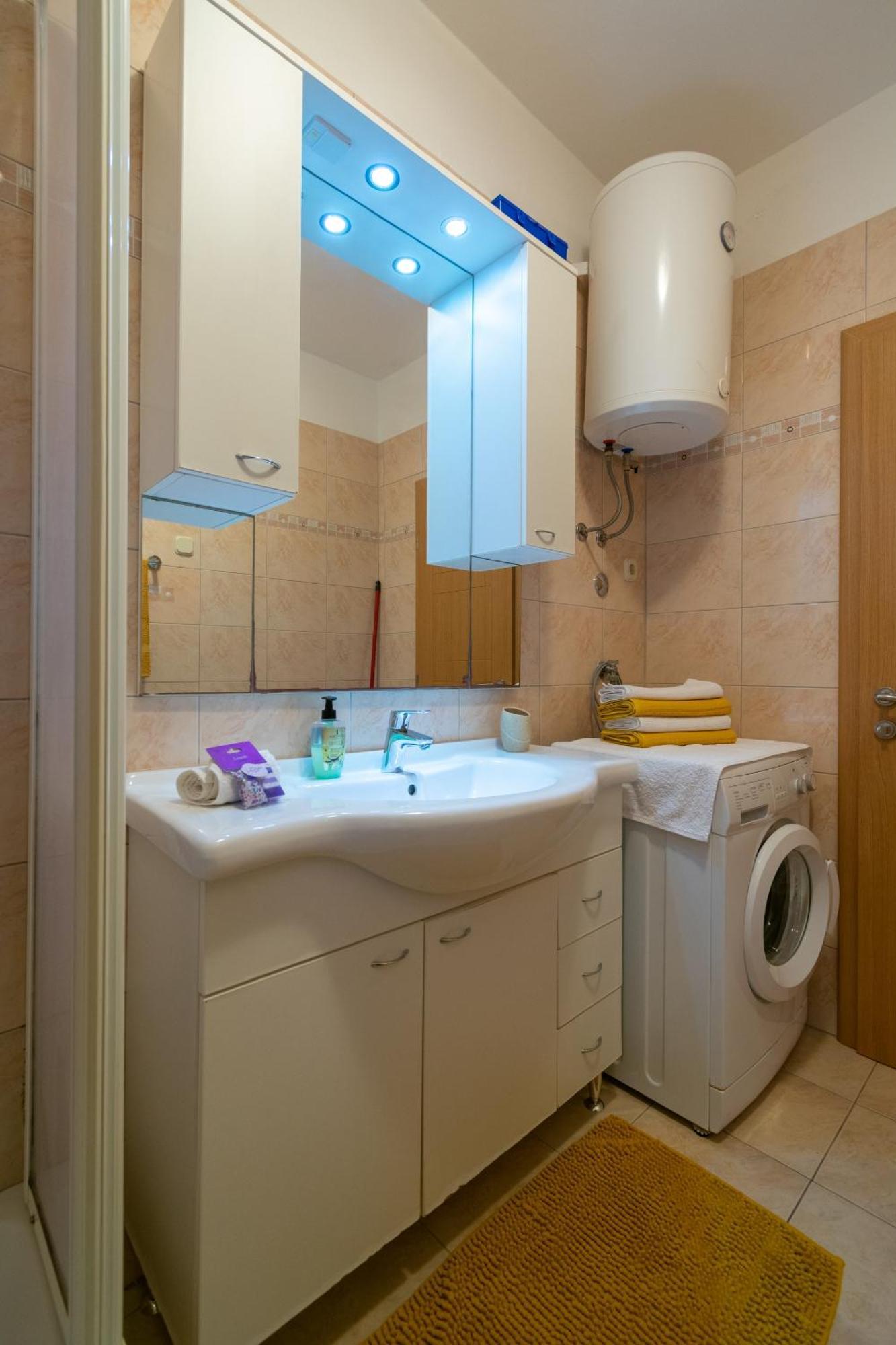 Apartments By The Sea Mandre, Pag - 4093 Колан Стая снимка