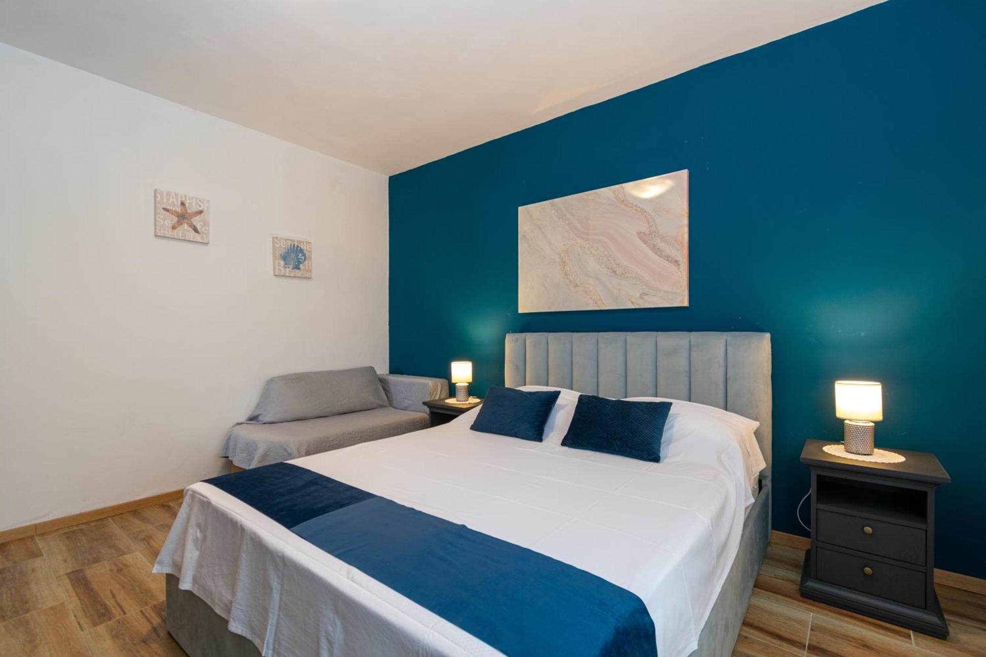 Apartments By The Sea Mandre, Pag - 4093 Колан Стая снимка