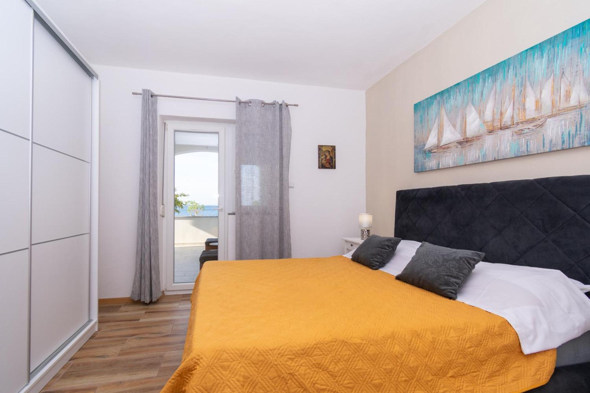 Apartments By The Sea Mandre, Pag - 4093 Колан Стая снимка